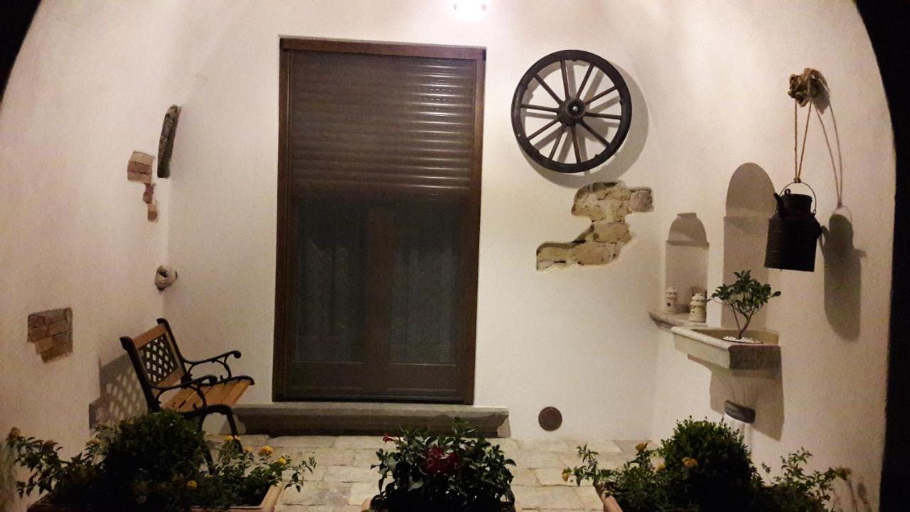 Il Casale Del Generale Bed & Breakfast อาเจโรลา ภายนอก รูปภาพ