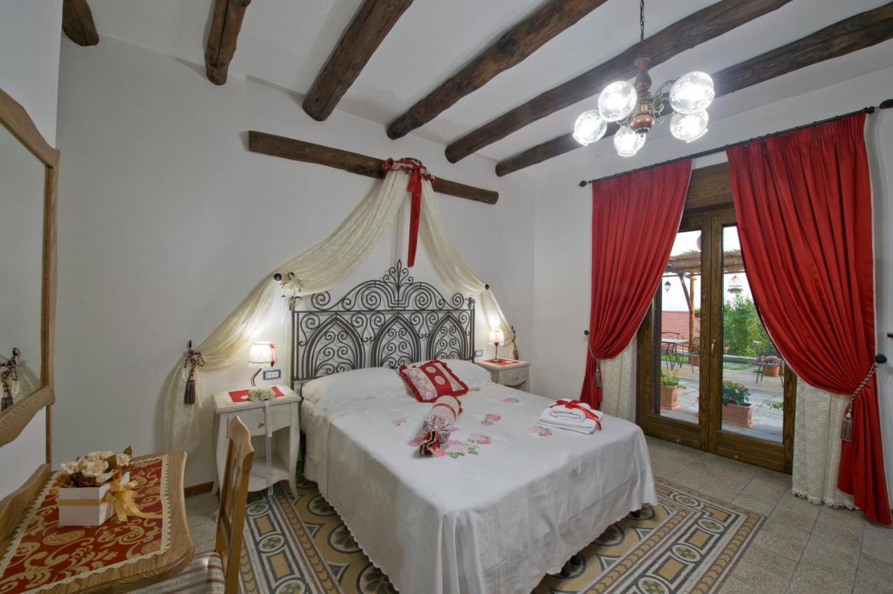 Il Casale Del Generale Bed & Breakfast อาเจโรลา ภายนอก รูปภาพ