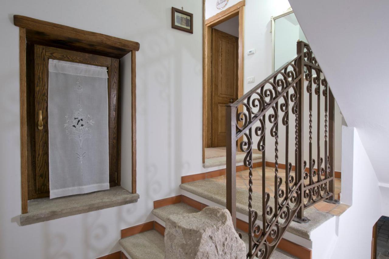 Il Casale Del Generale Bed & Breakfast อาเจโรลา ภายนอก รูปภาพ
